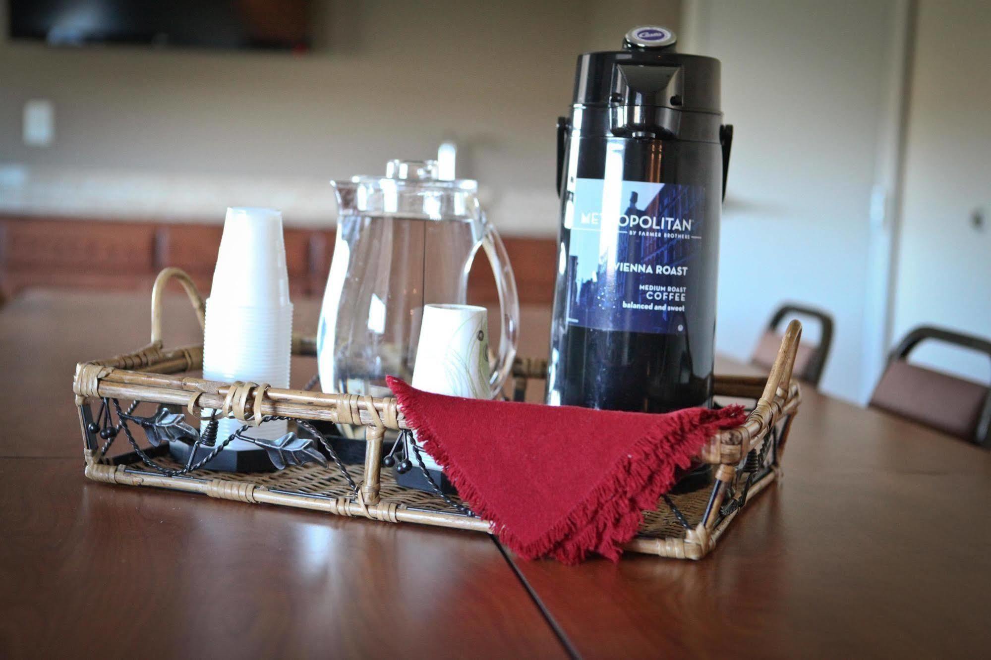 Grandstay Hotel & Suites Perham מראה חיצוני תמונה